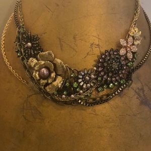 Chloe+Isabel Ornate Modern Necklace